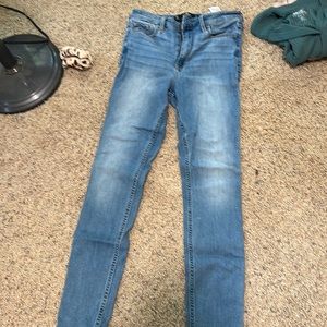 Hollister skinny jeans